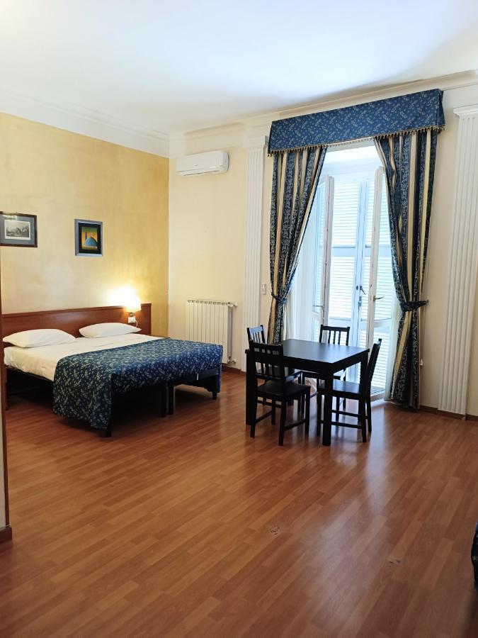 Opera Italian Suite Rome Bagian luar foto