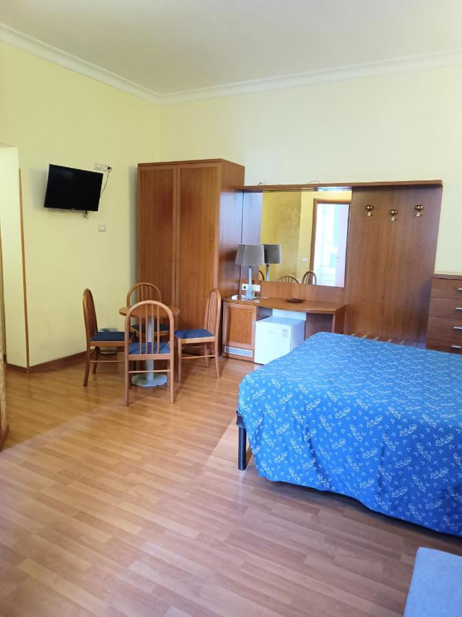Opera Italian Suite Rome Bagian luar foto