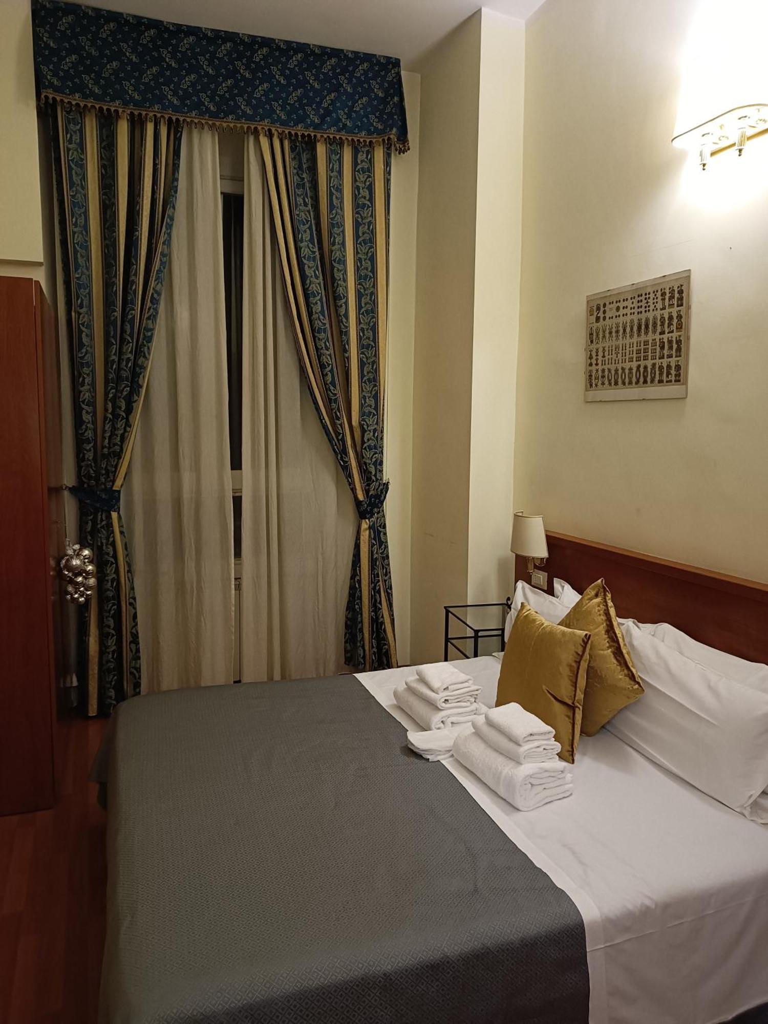 Opera Italian Suite Rome Bagian luar foto